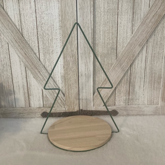 Target BP Christmas 2022  Tree Tray - Picture 1 of 5